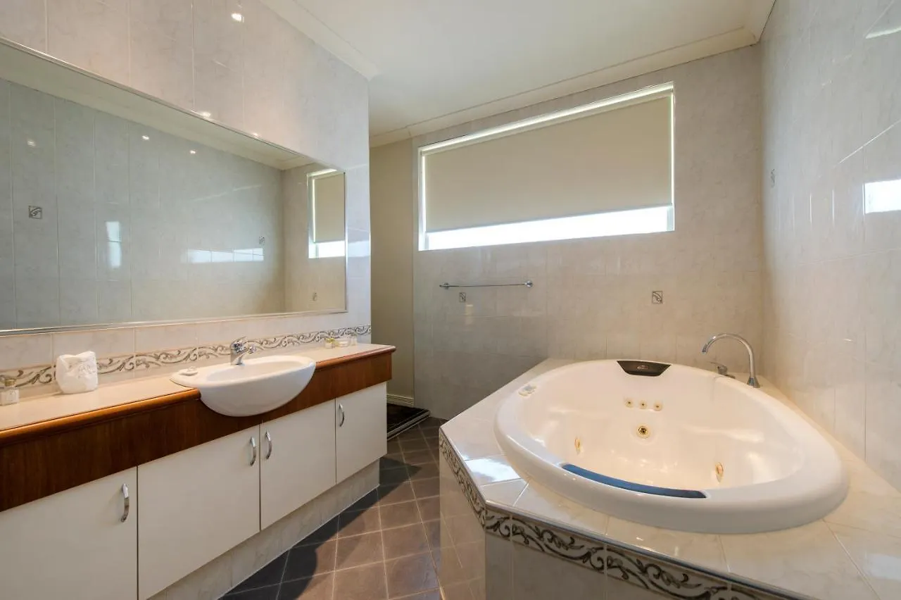 Quality Hotel Bayswater Perth