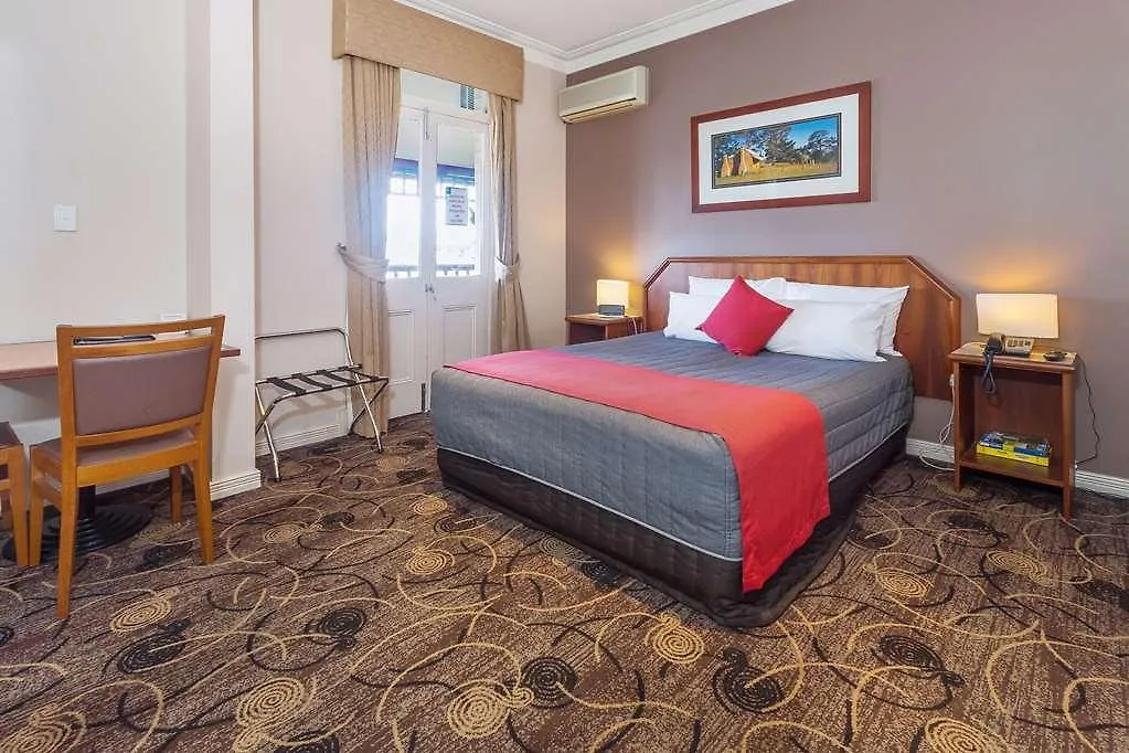 Quality Hotel Bayswater Perth 3*,