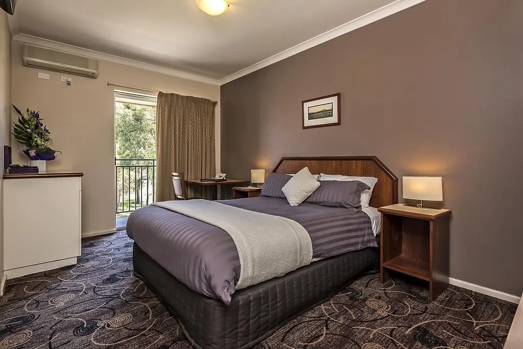 Quality Hotel Bayswater Perth