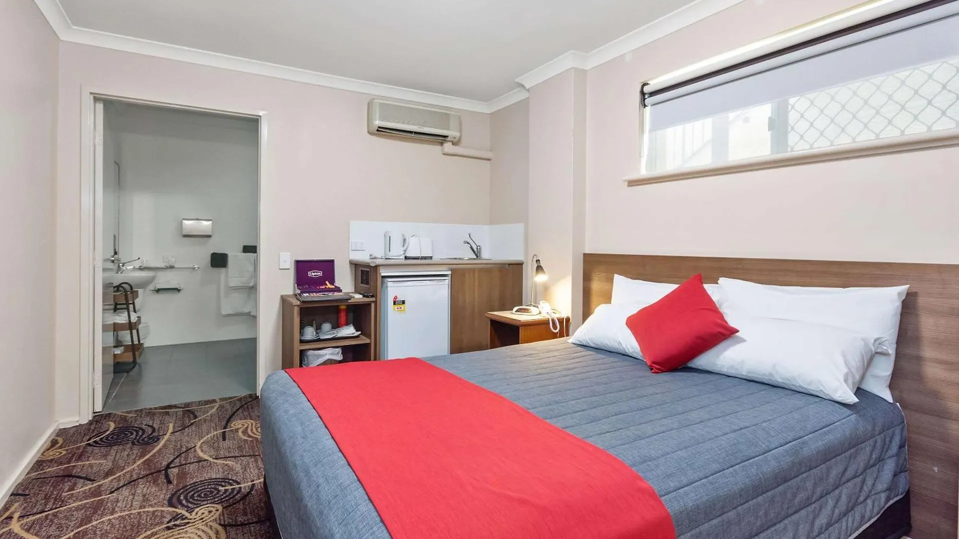 Quality Hotel Bayswater Perth 3*,  Australien